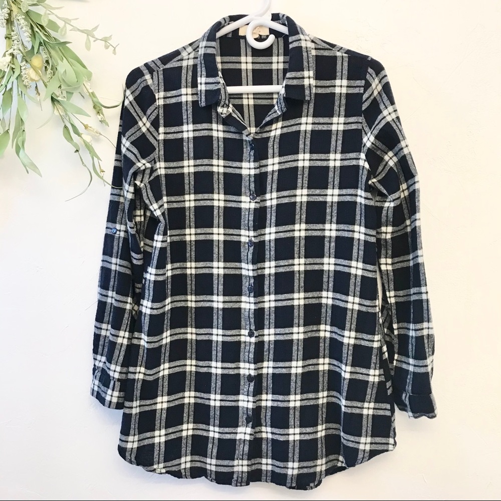CLASSY BLUE & WHITE FALL PLAID BUTTON UP